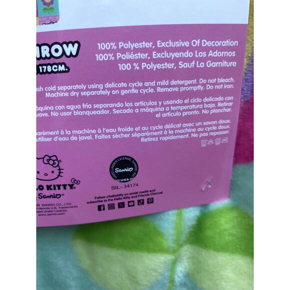 Hello Kitty Silk Touch Throw Blanket 50x70 Pink Pastel Flowers Sanrio NWOT Soft - Picture 4 of 4